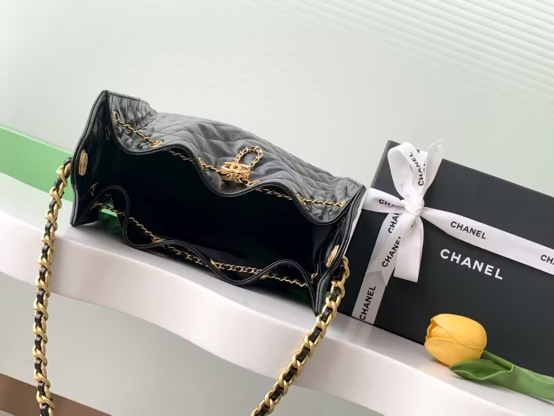 Ch*el 25c bucket bag  40x30x15cm