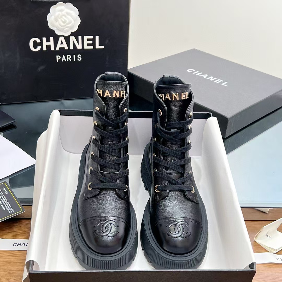 ua Ch*el boots
