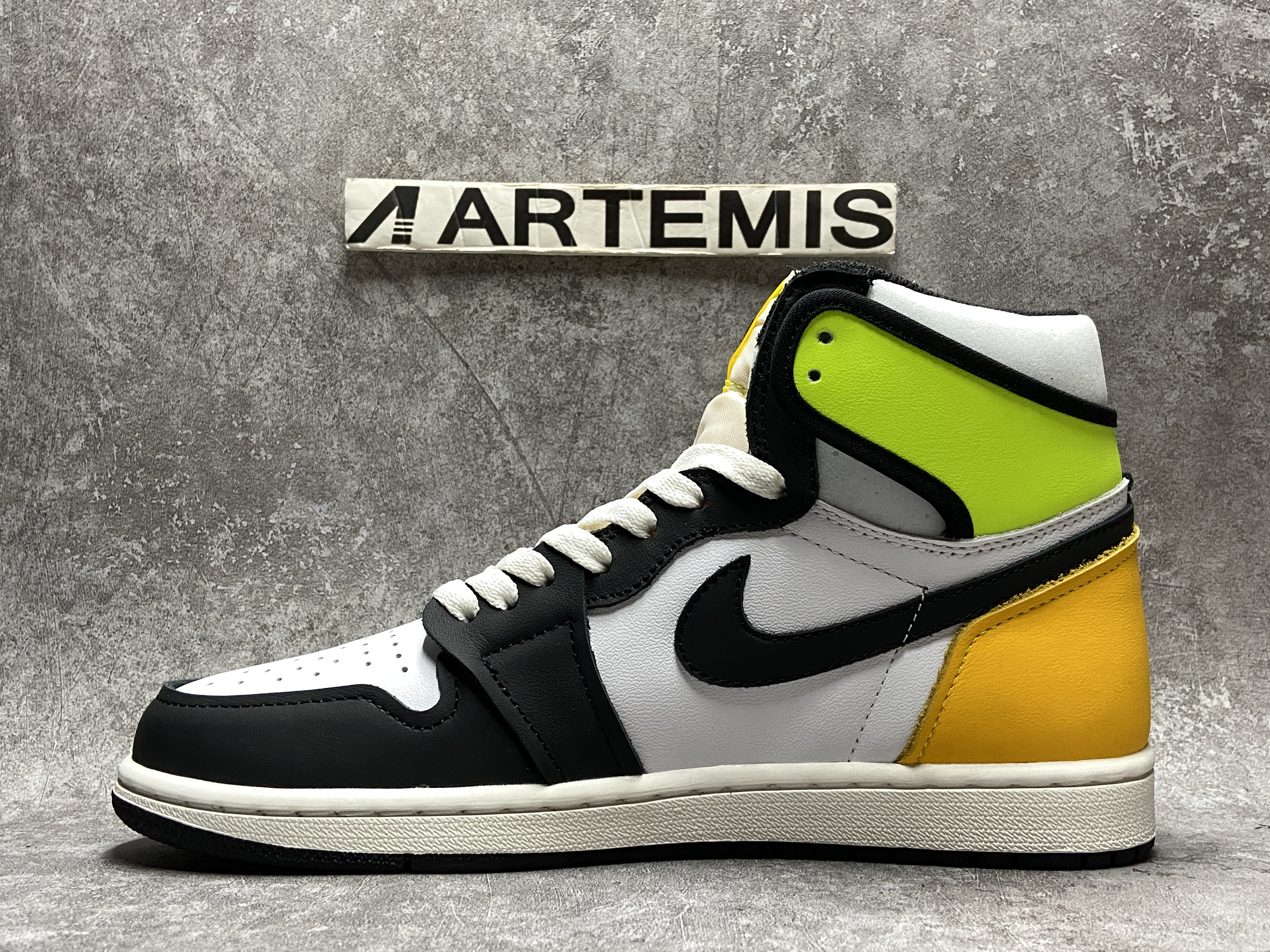 Air Jordan 1 Retro High OG 