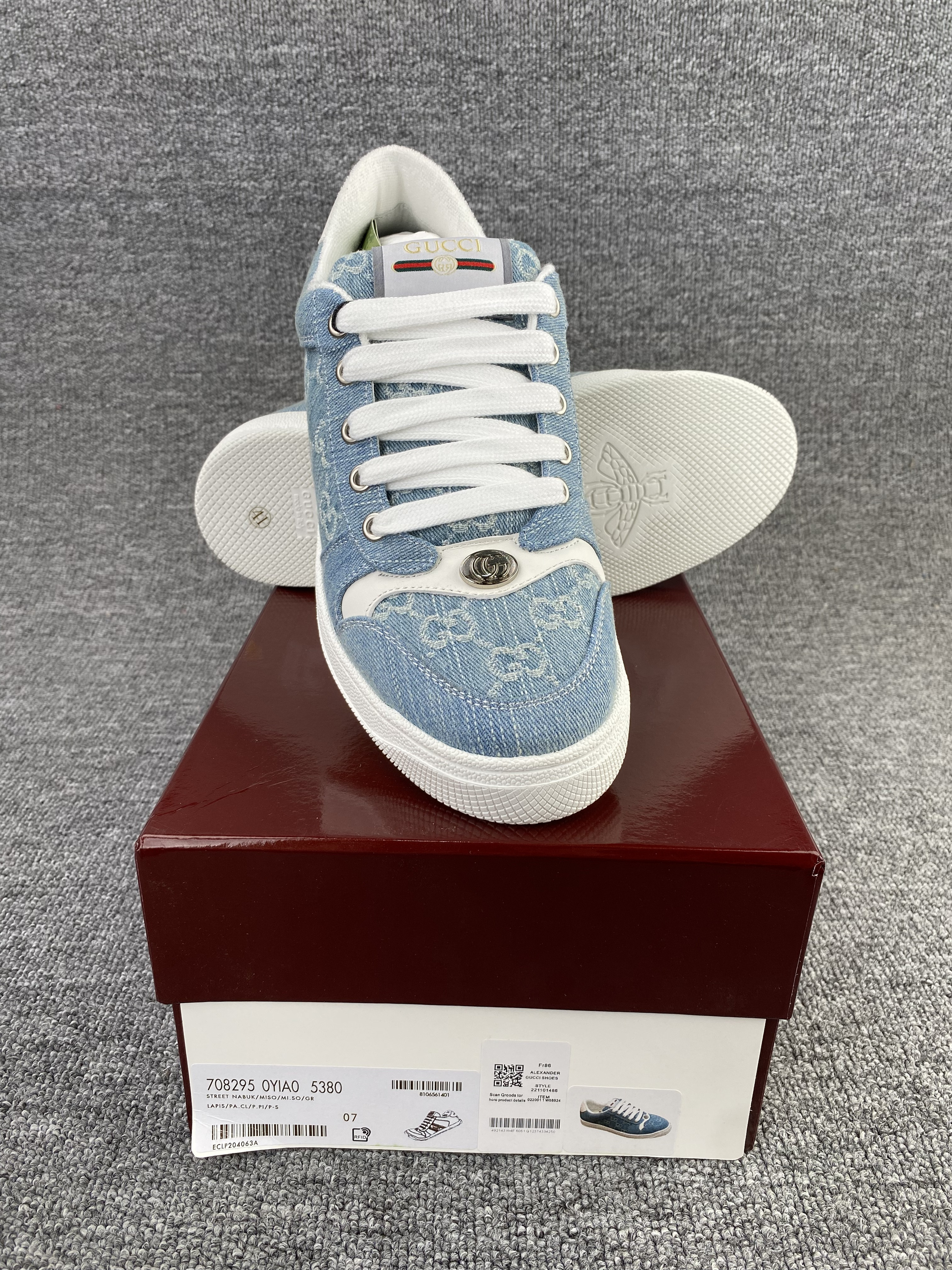 ua G*u*i sneakers
