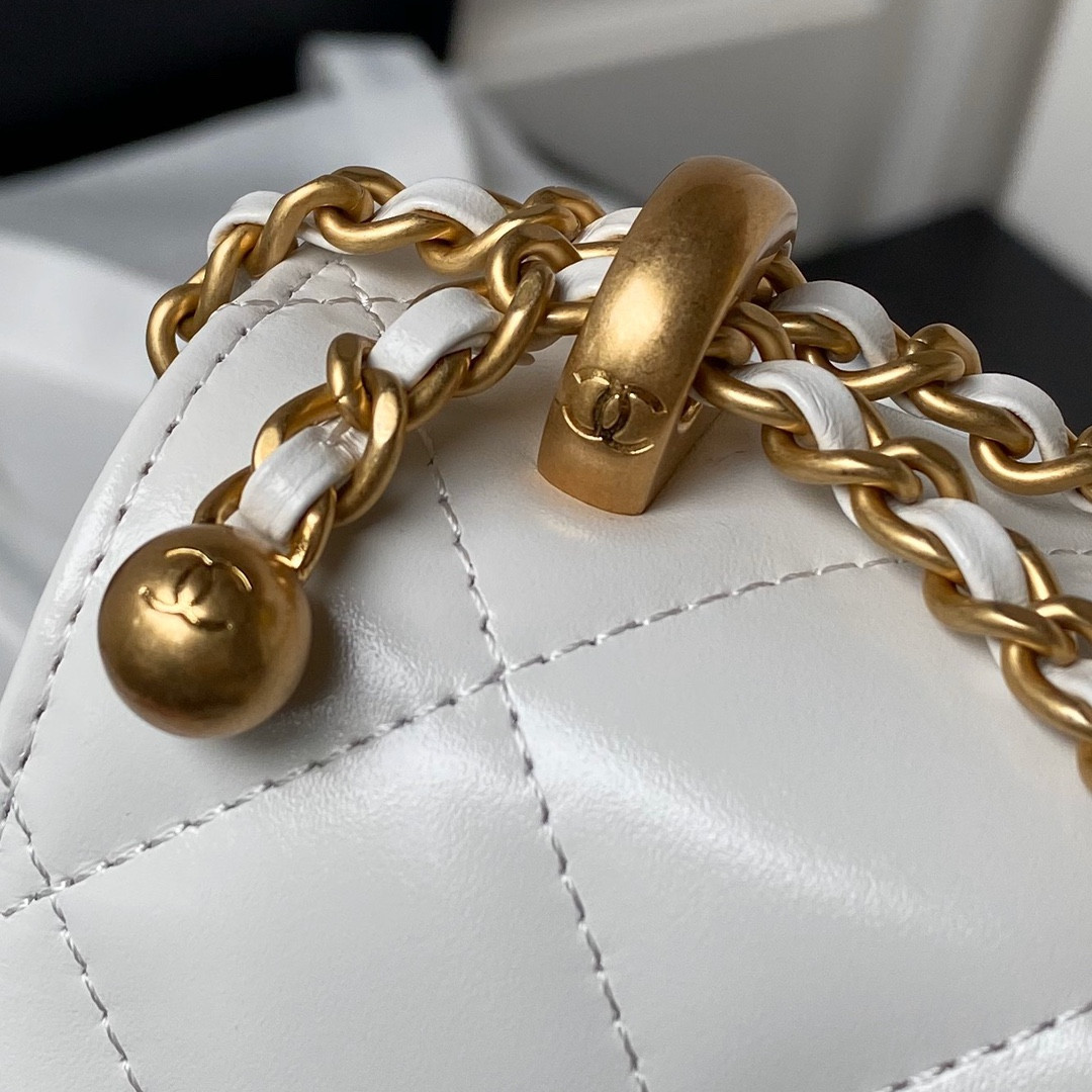 Ch*el small 24c flap bag  as2649 22×14.5×8cm