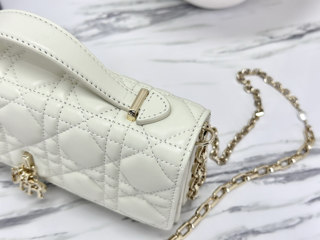 miss D*or mini bag latte cannage lambskin s0980onmj_m030 21 x 11.5 x 4.5 cm