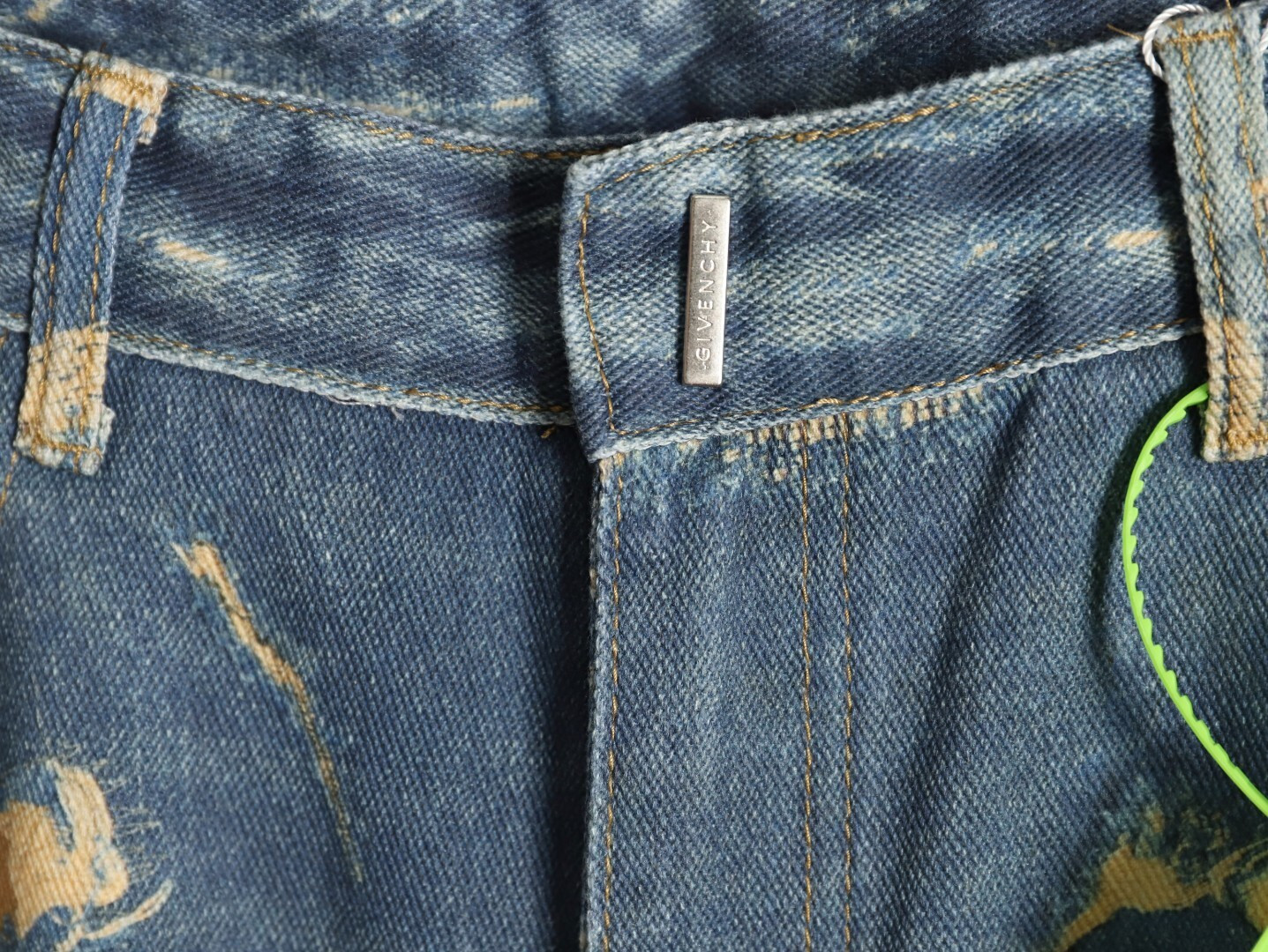 Givenchy Jeans