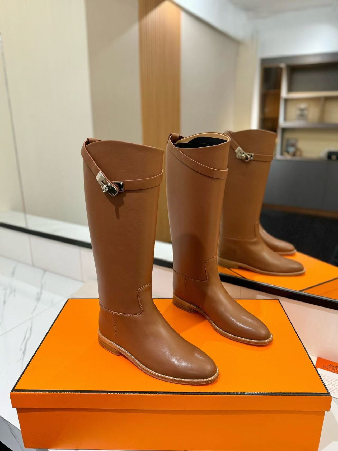 ua H**me5 jumping boots