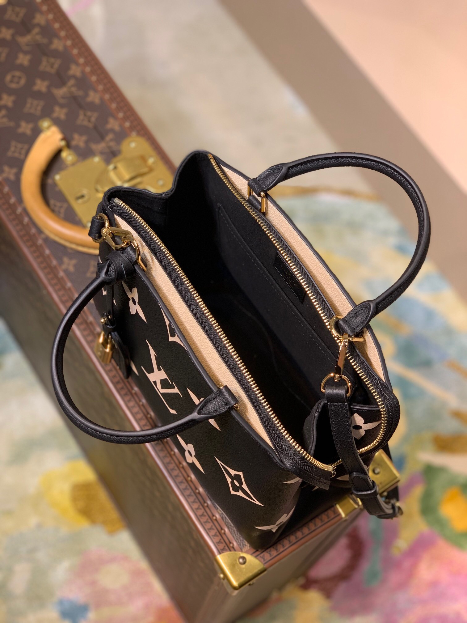 LV PETIT PALAIS M58913