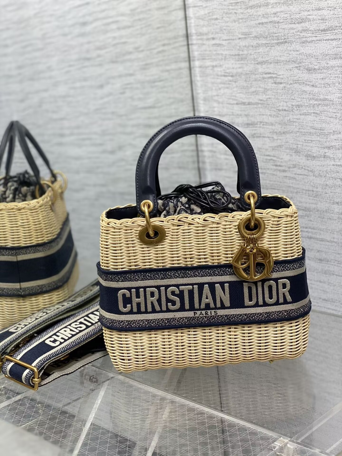 D*or medium lady D*or bag 24x21x12cm