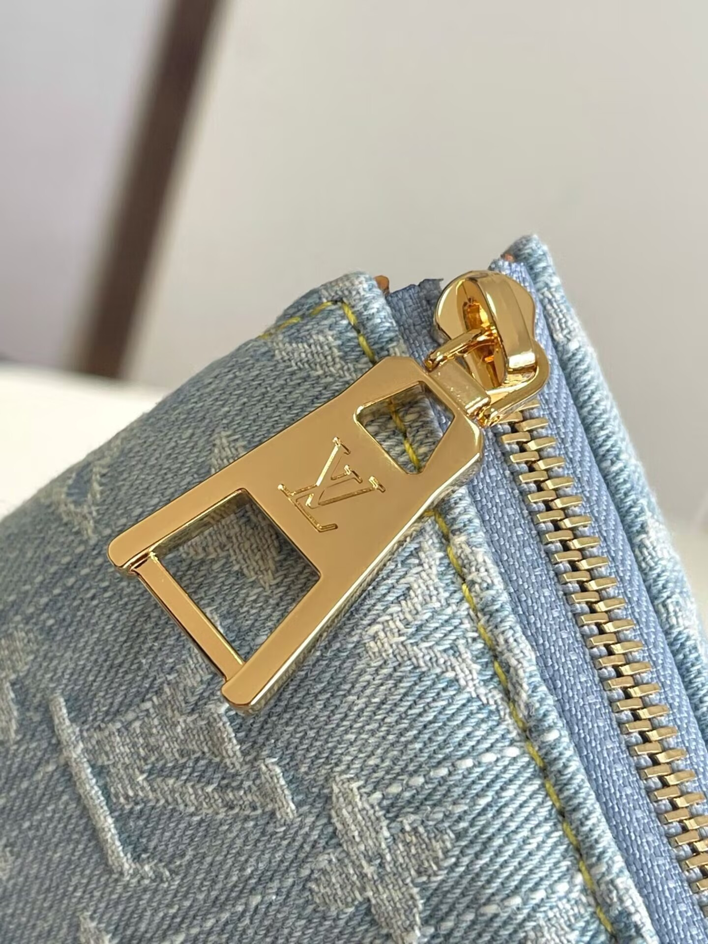 LV Coussin BB M11401 21x16x 7cm