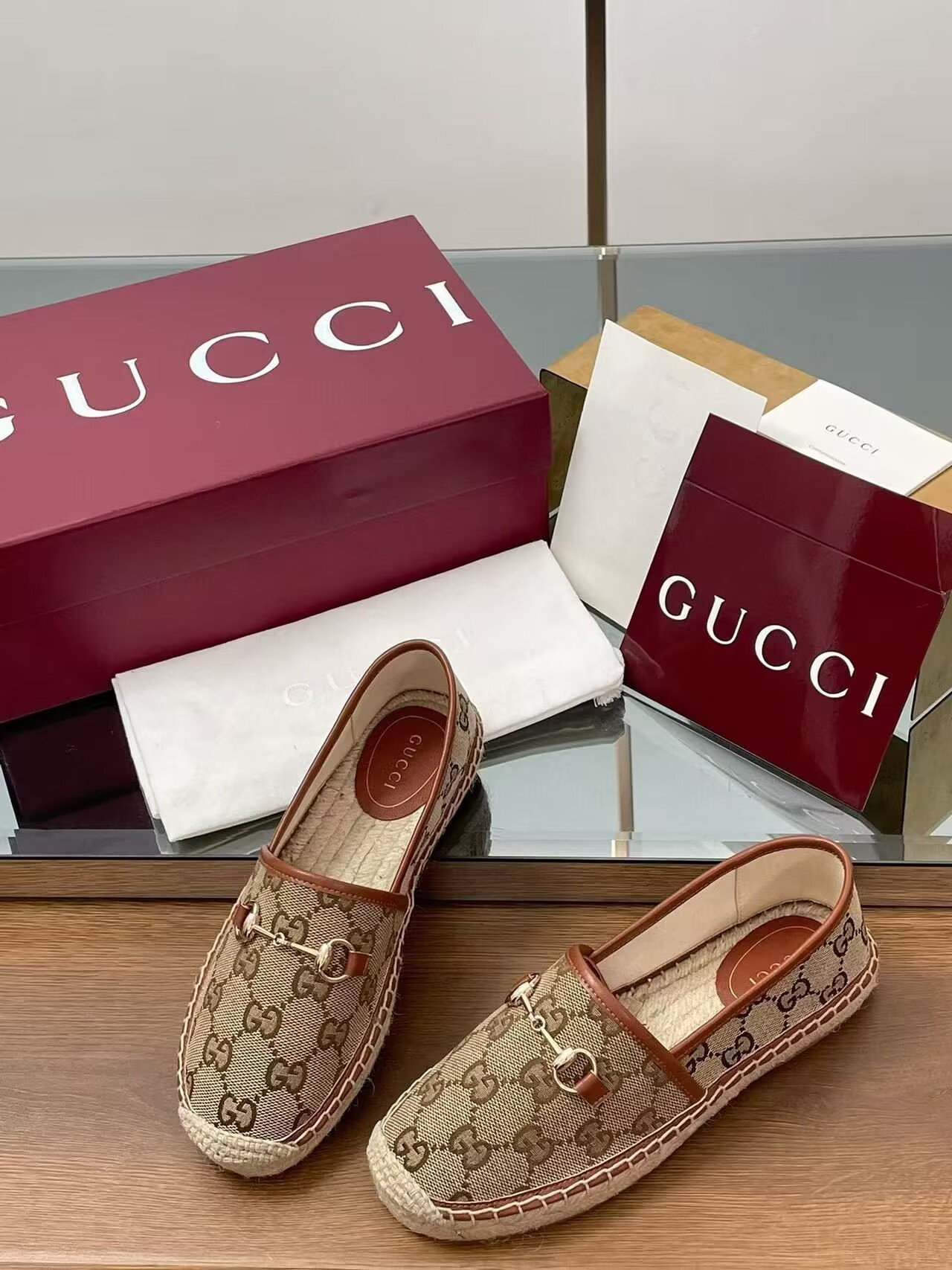 ua G*u*i espadrilles women