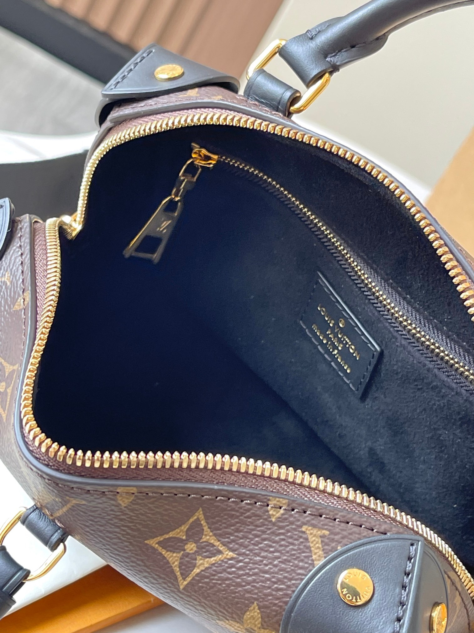 LV Petite Malle Souple M45571 20x14x7.5CM