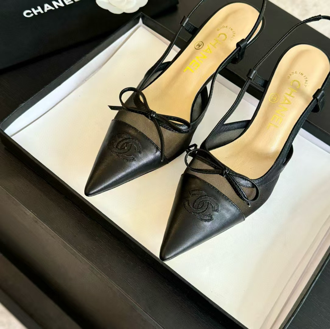 ua Ch*el slingbacks