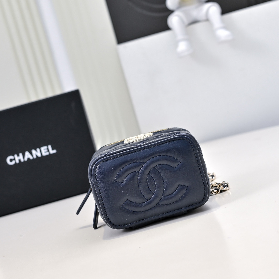 Ch*el small vanity with chain 11x8.5x7cm