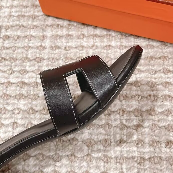 ua H**me5 oasis sandal