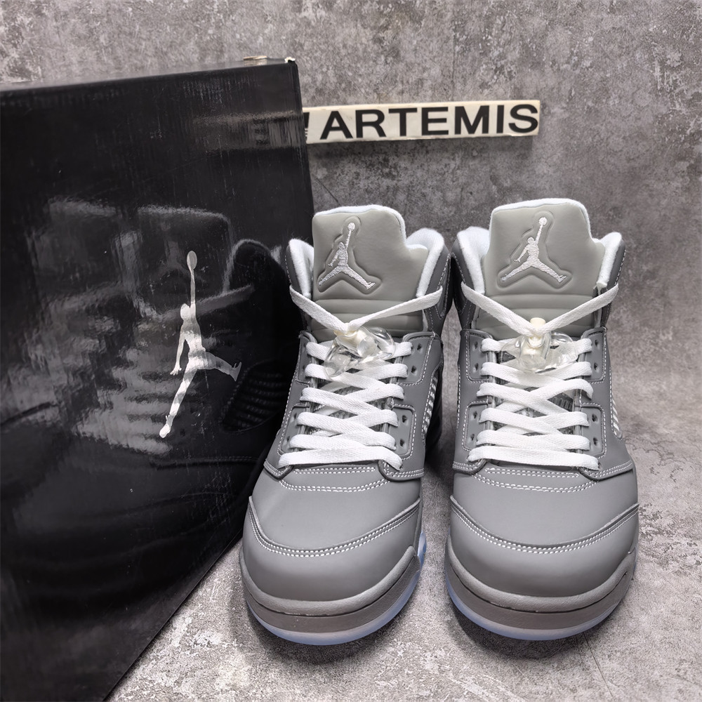 UA Jordan 5 Retro