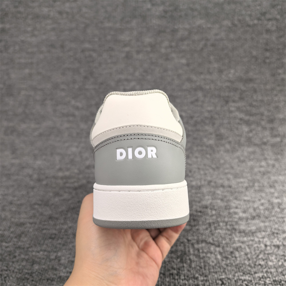 ua D*or sneaker