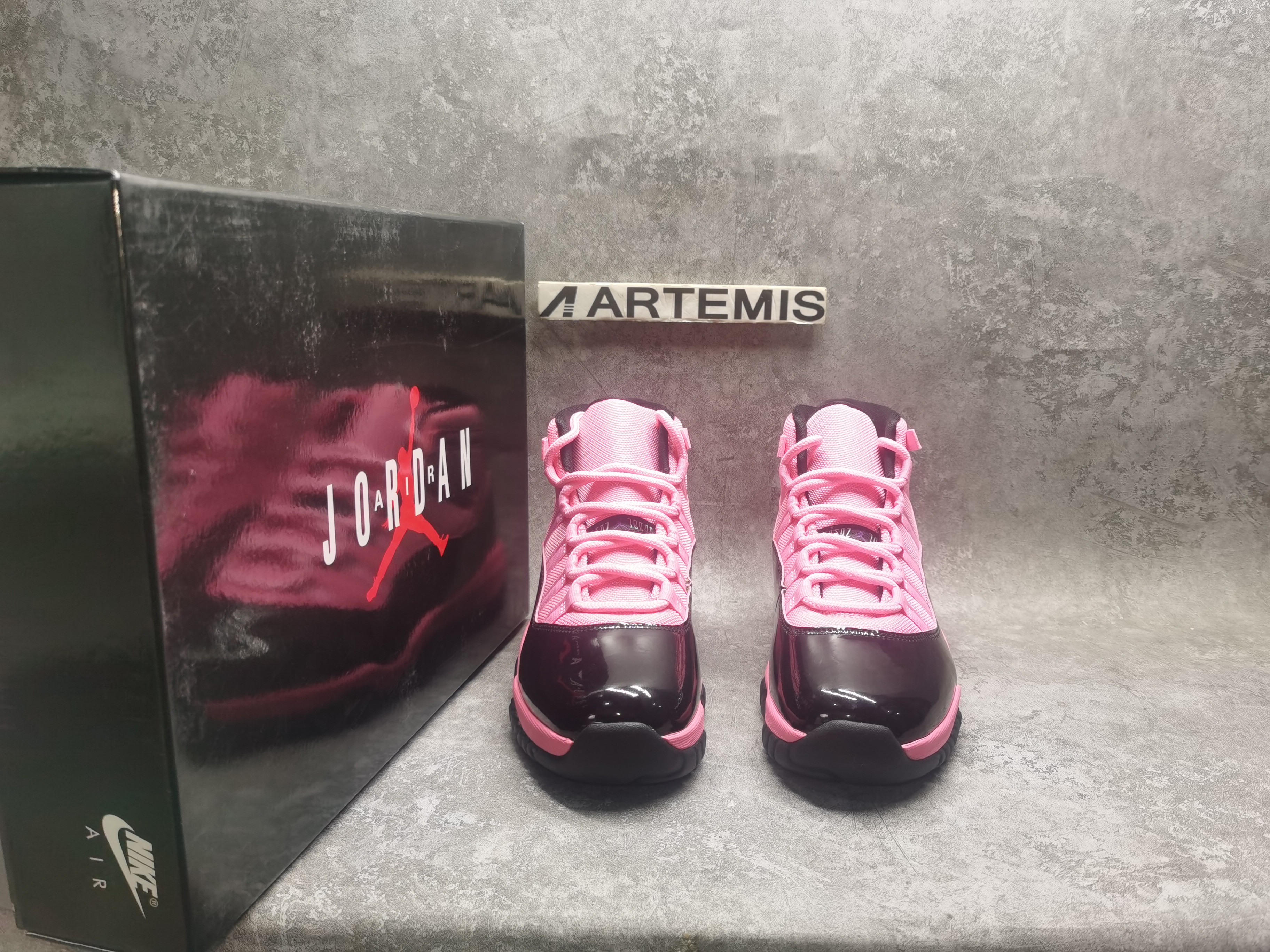 UA Jordan 11 Retro