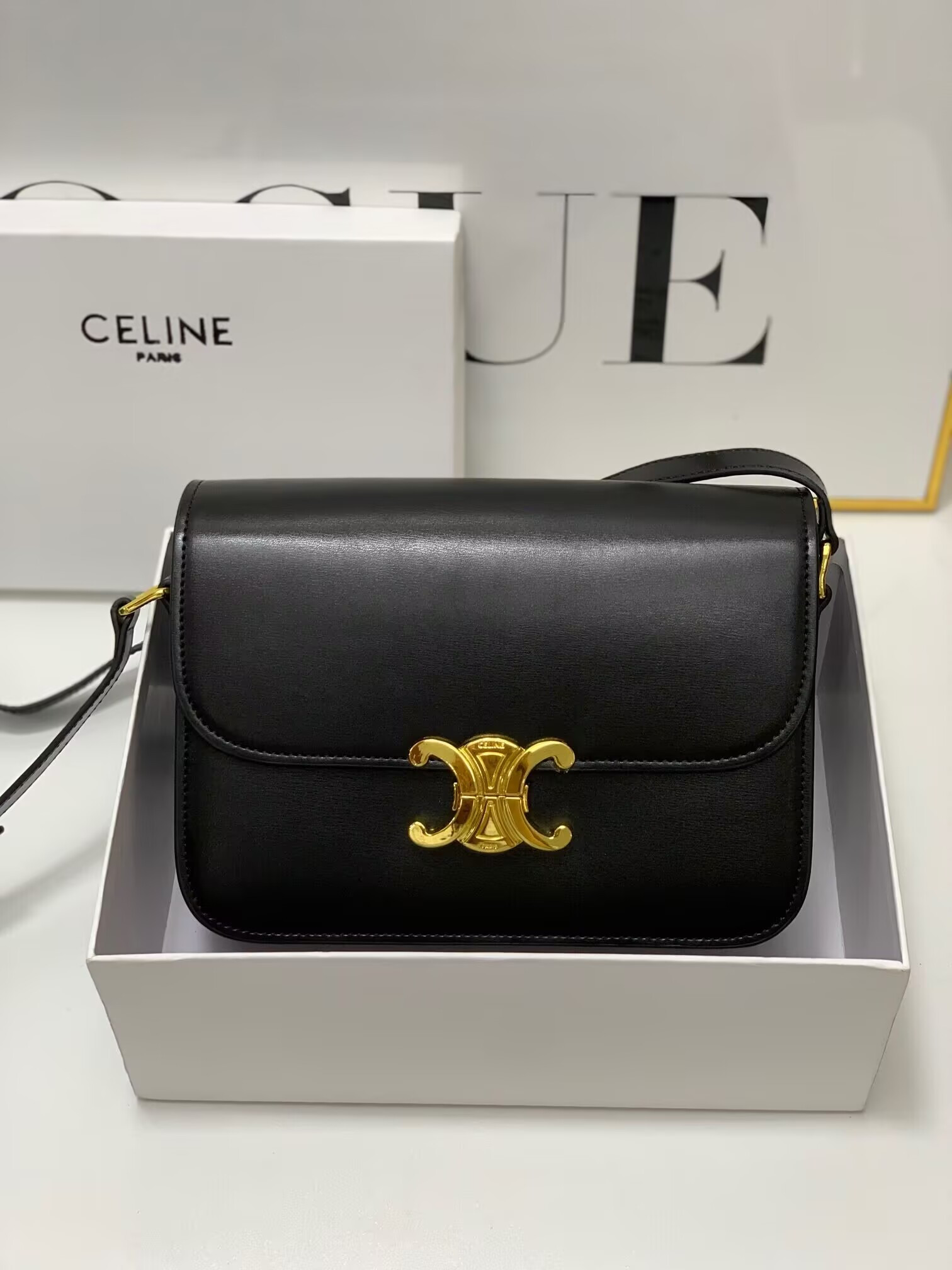 Ce**e triomphe bag 22x16.5x7cm
