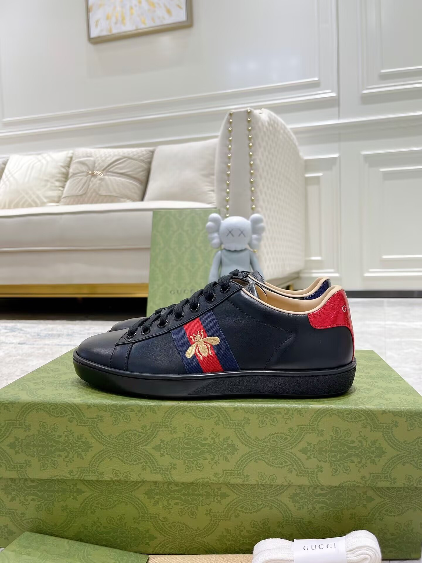 ua G*u*i screener sneaker