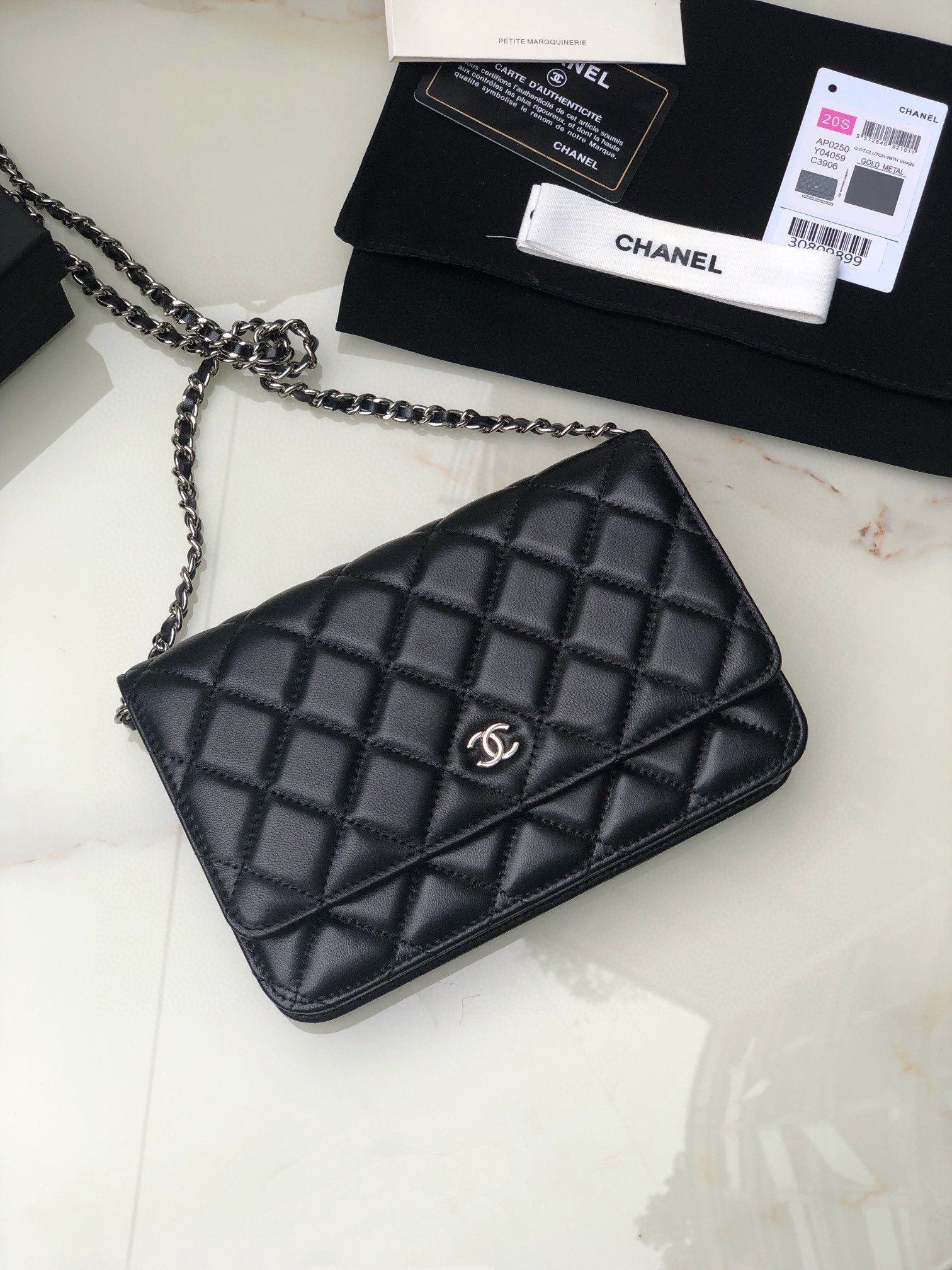 Ch*el classic wallet on chain 4.8 × 7.5 × 1.4 in
