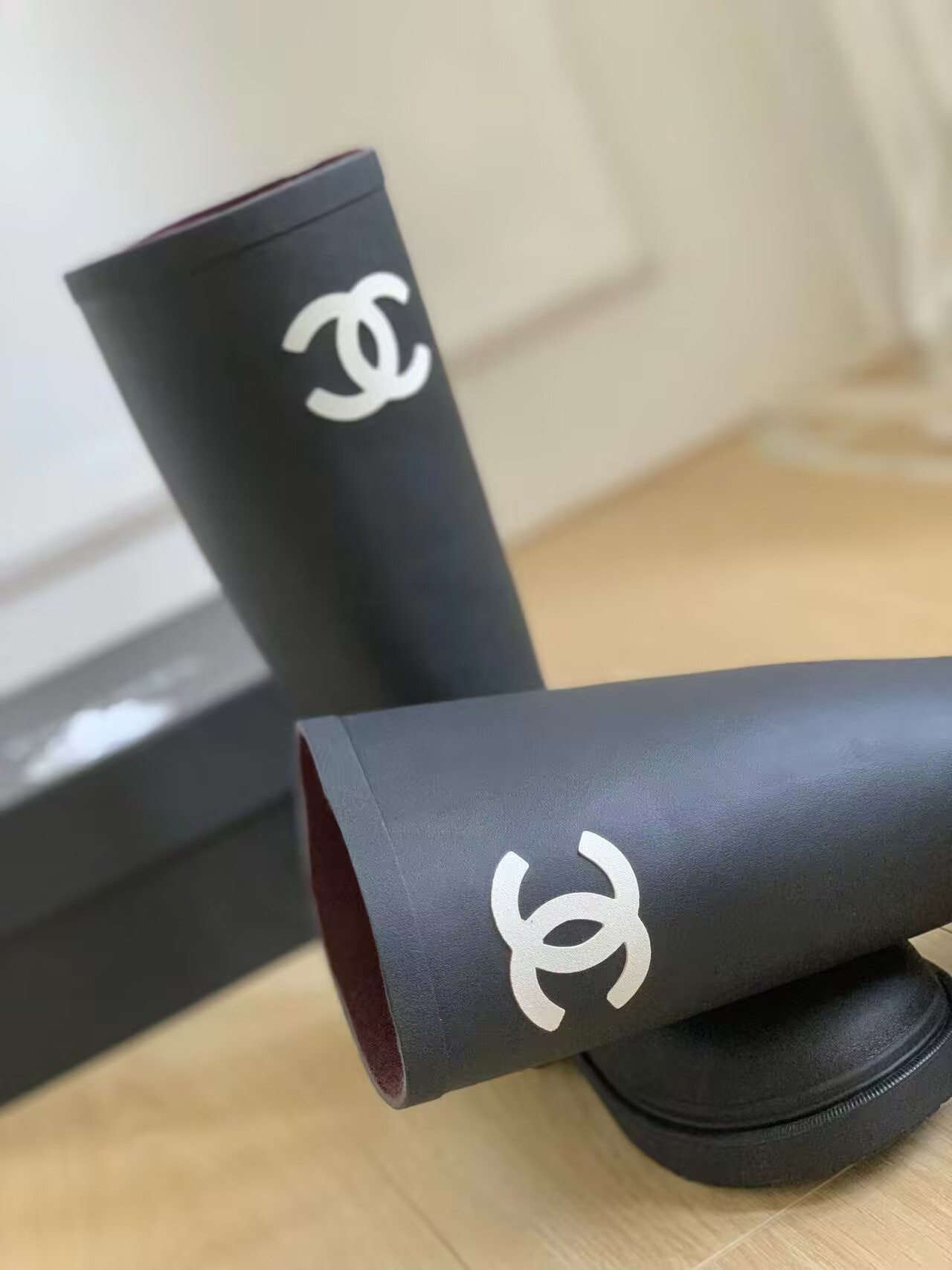 ua Ch*el boots