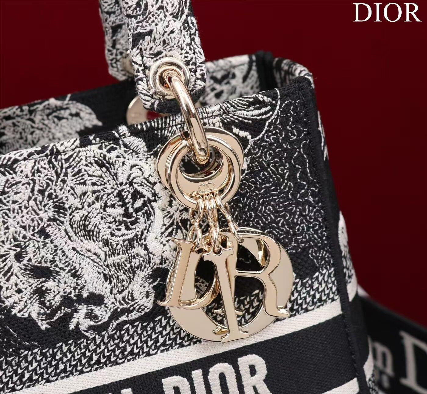 medium D*or lady d-lite bag  24 x 20 x 11 cm