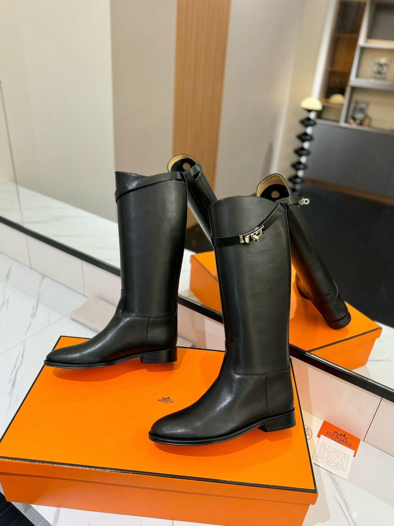 ua H**me5 jumping boots
