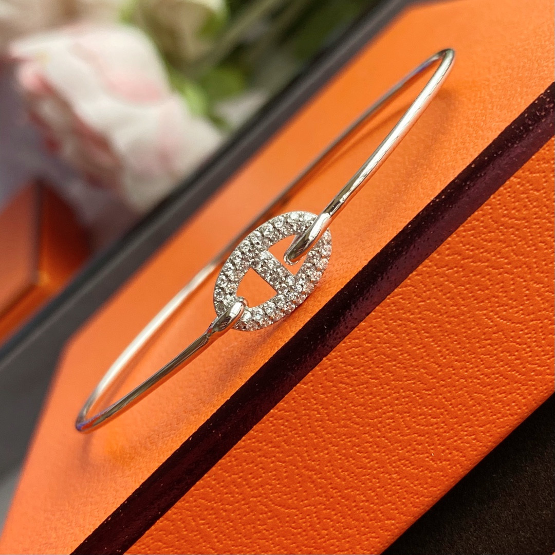H**me5 thin tube di*m*nd pig nose bracelet