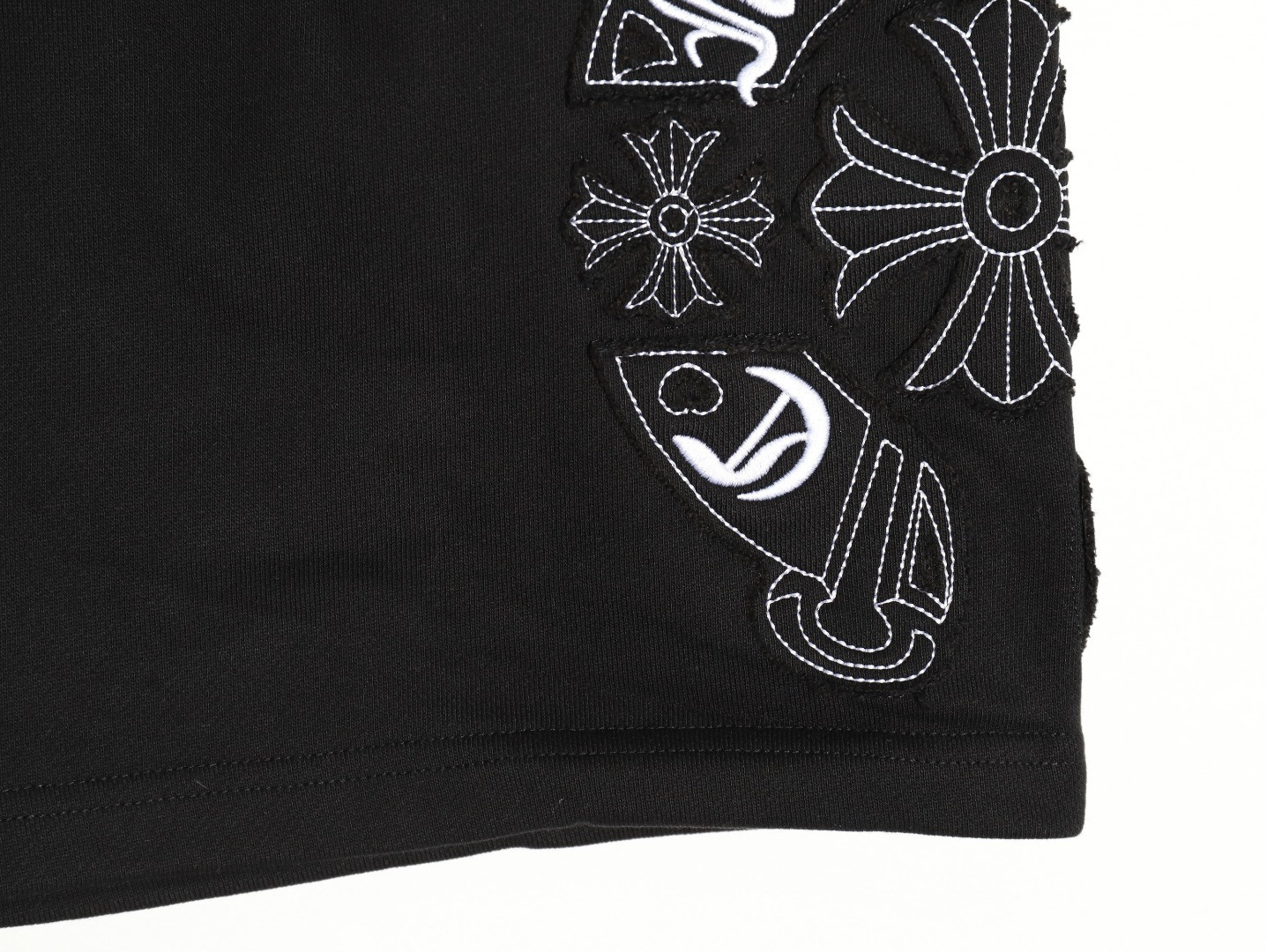 Ch**me He**ts 24ss shorts