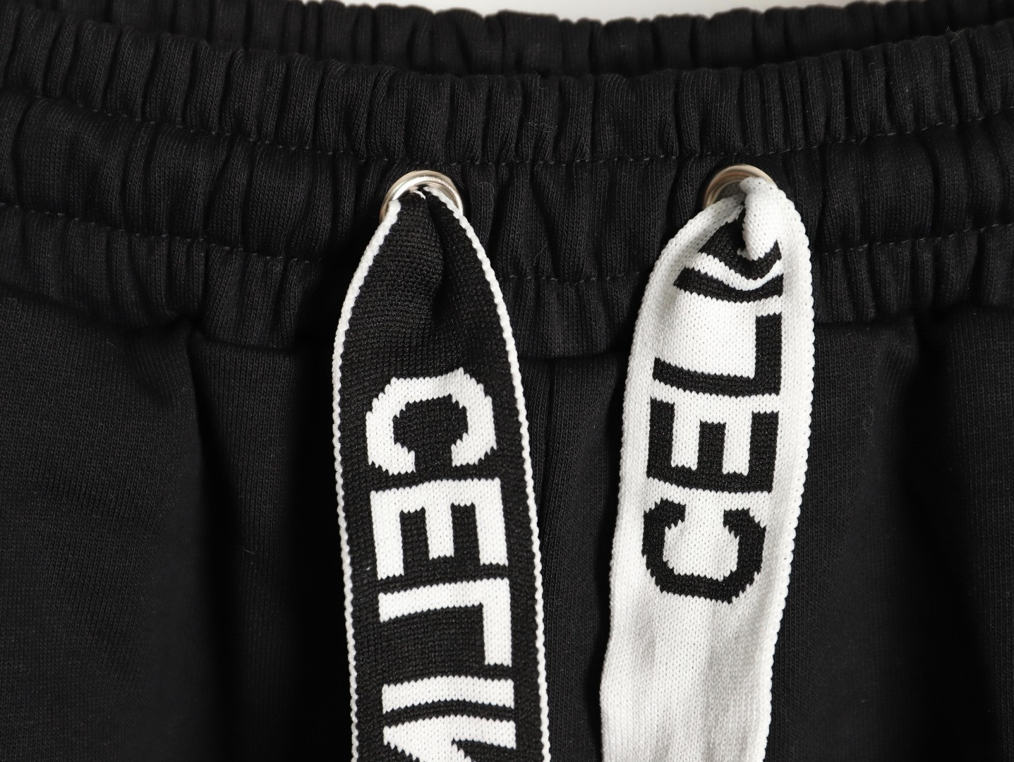 Ce**e pants suit
