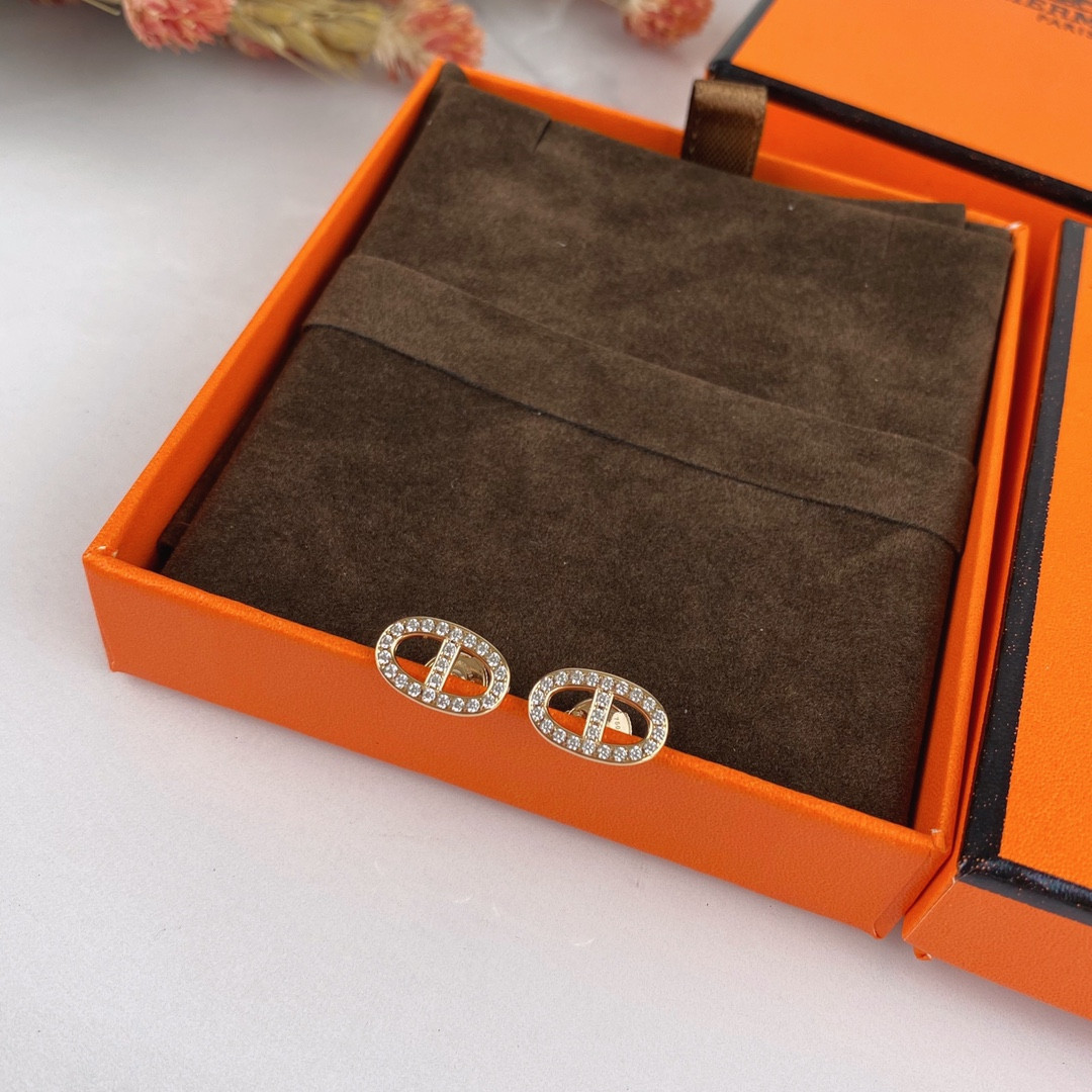 H**me5 fully di*m*nd-encrusted h stud earrings