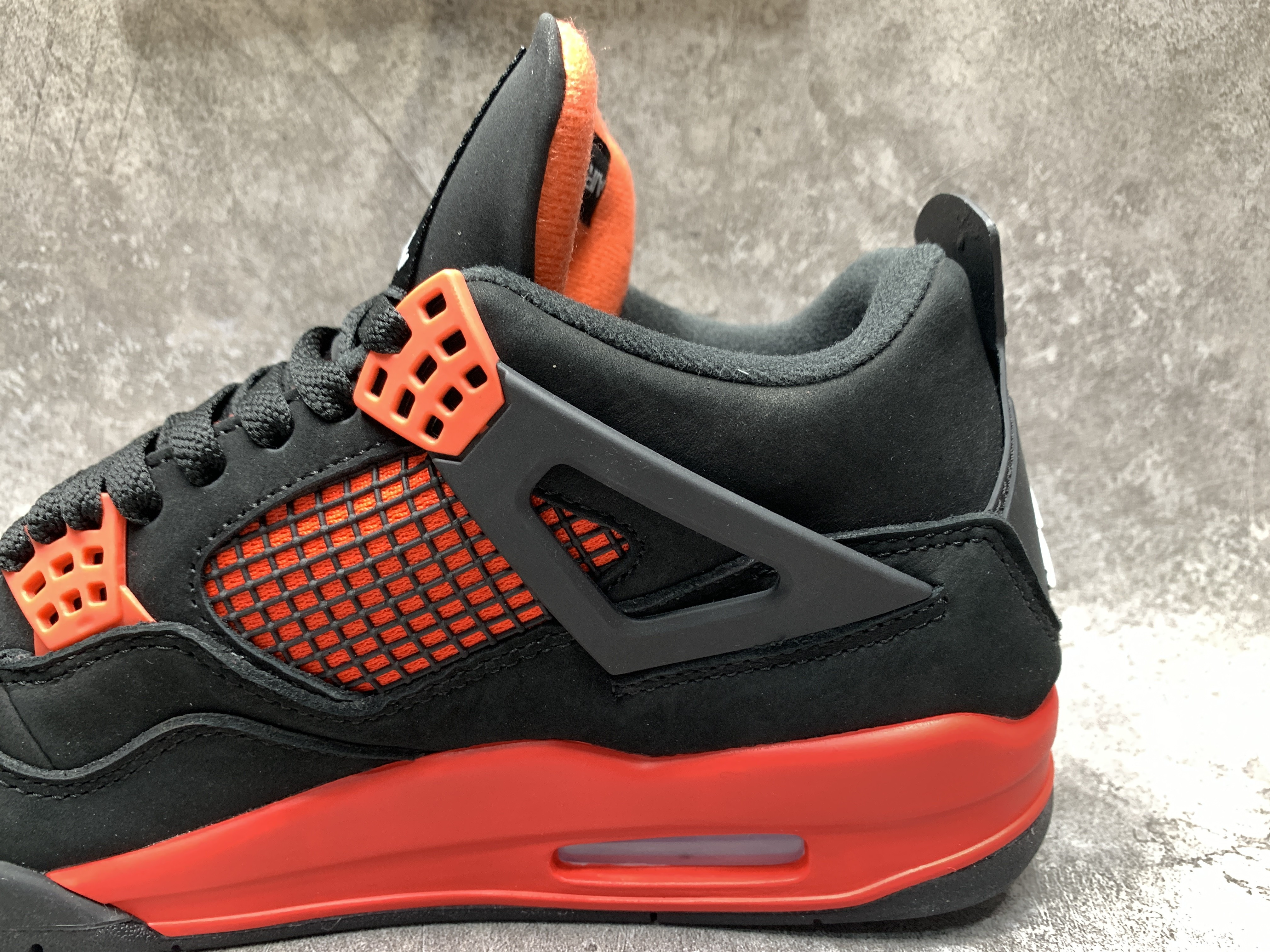 Air Jordan 4 Retro
