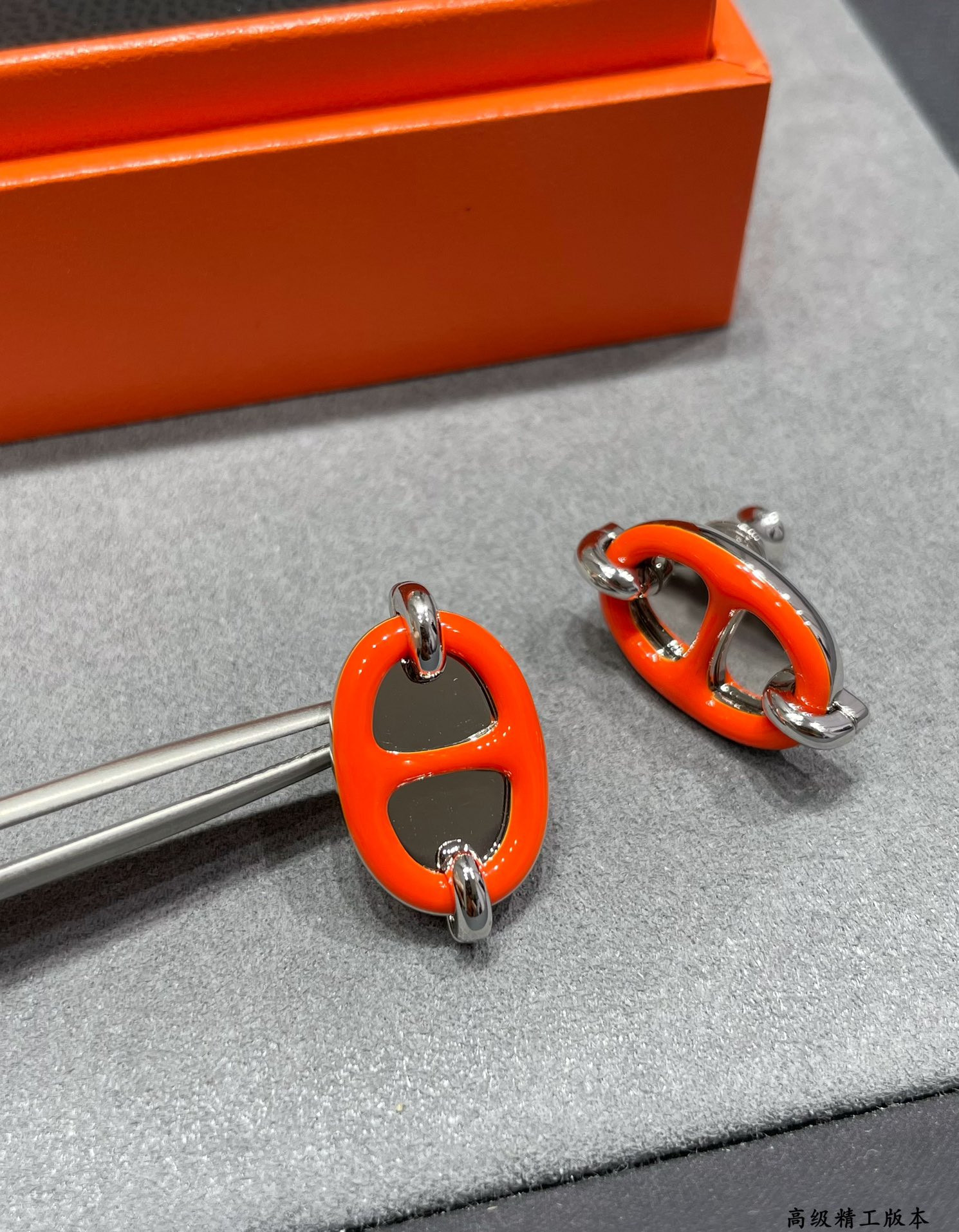H**me5 mini maillon earrings