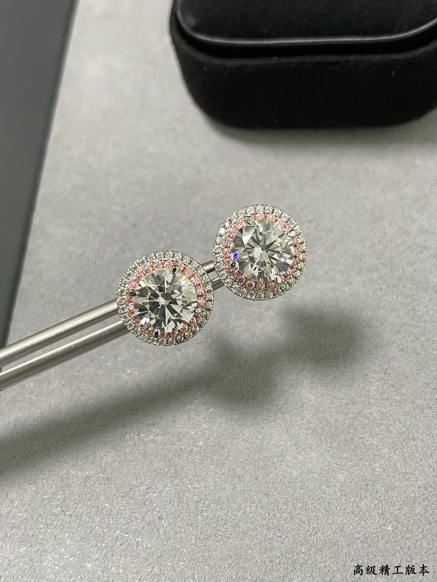 t*f*ny & co. round pink Di*m*nd stud earrings ag925