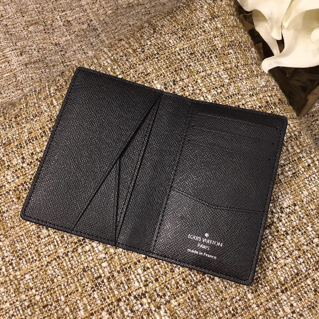 LV POCKET ORGANIZER M69250