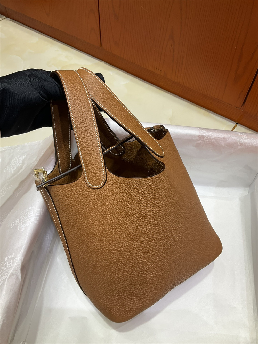 H**me5 picotin 18cm golden brown without original box