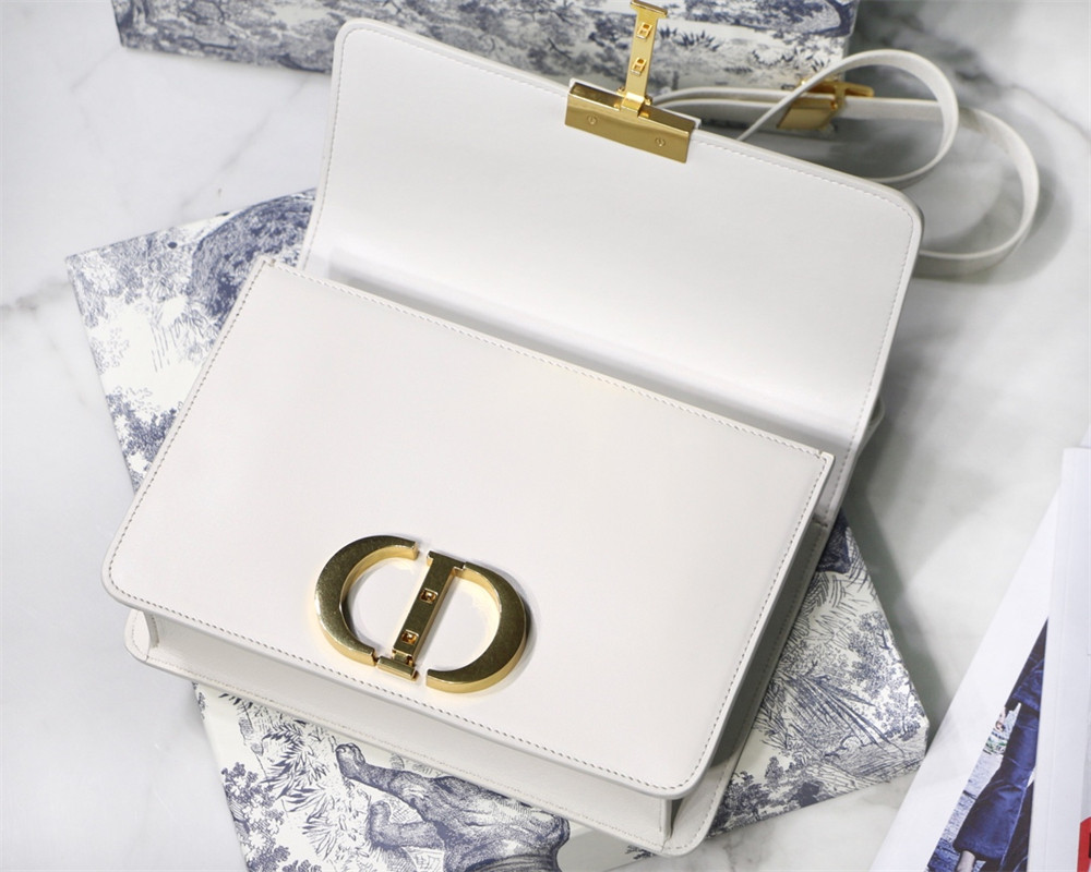 D*or 30 montaigne chain bag white