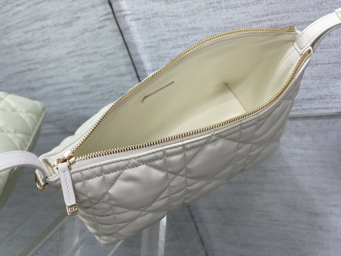 medium D*or travel nomad pouch white