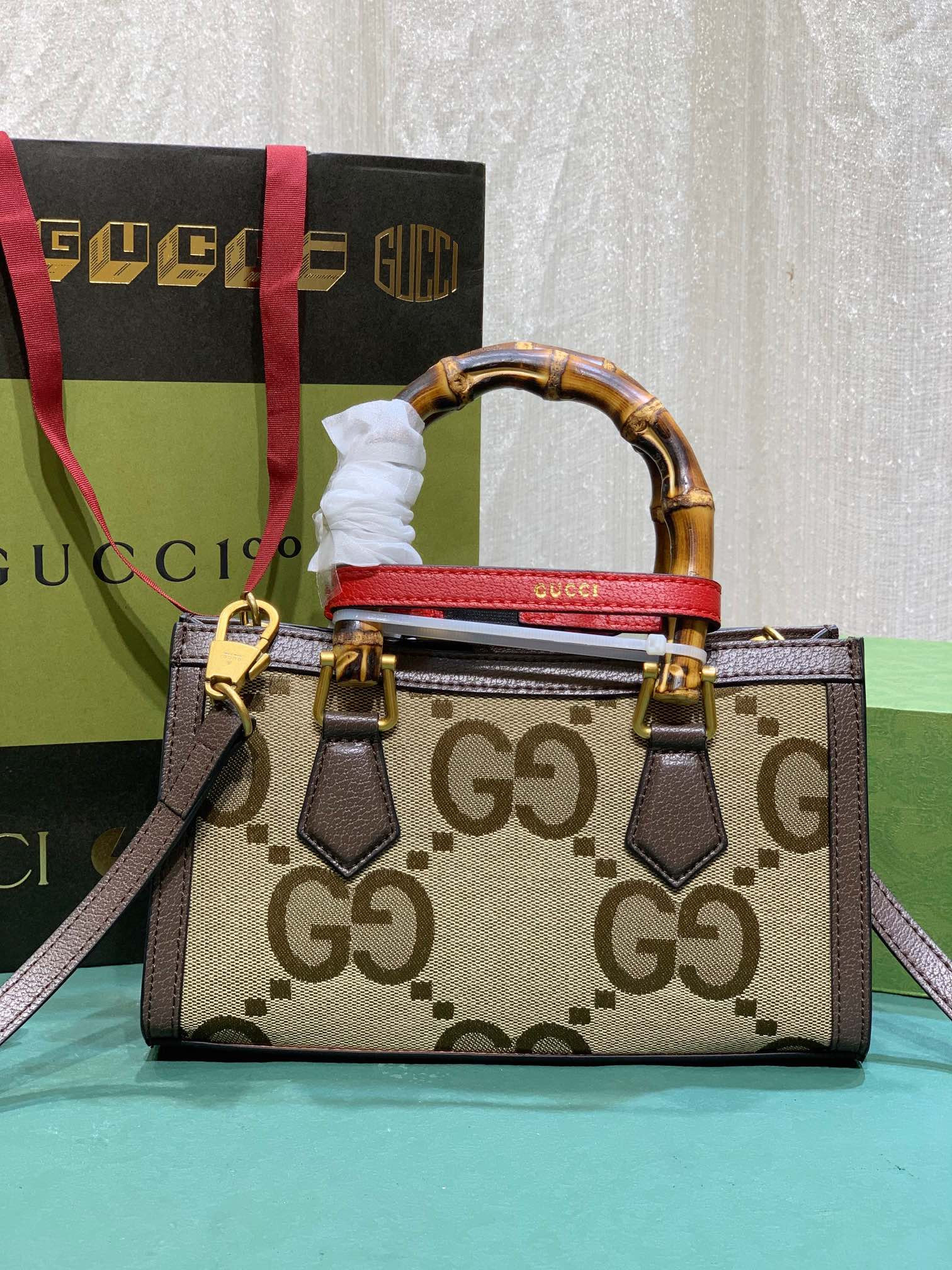 G*u*i diana small shoulder bag 25w x 16h x 9d cm
