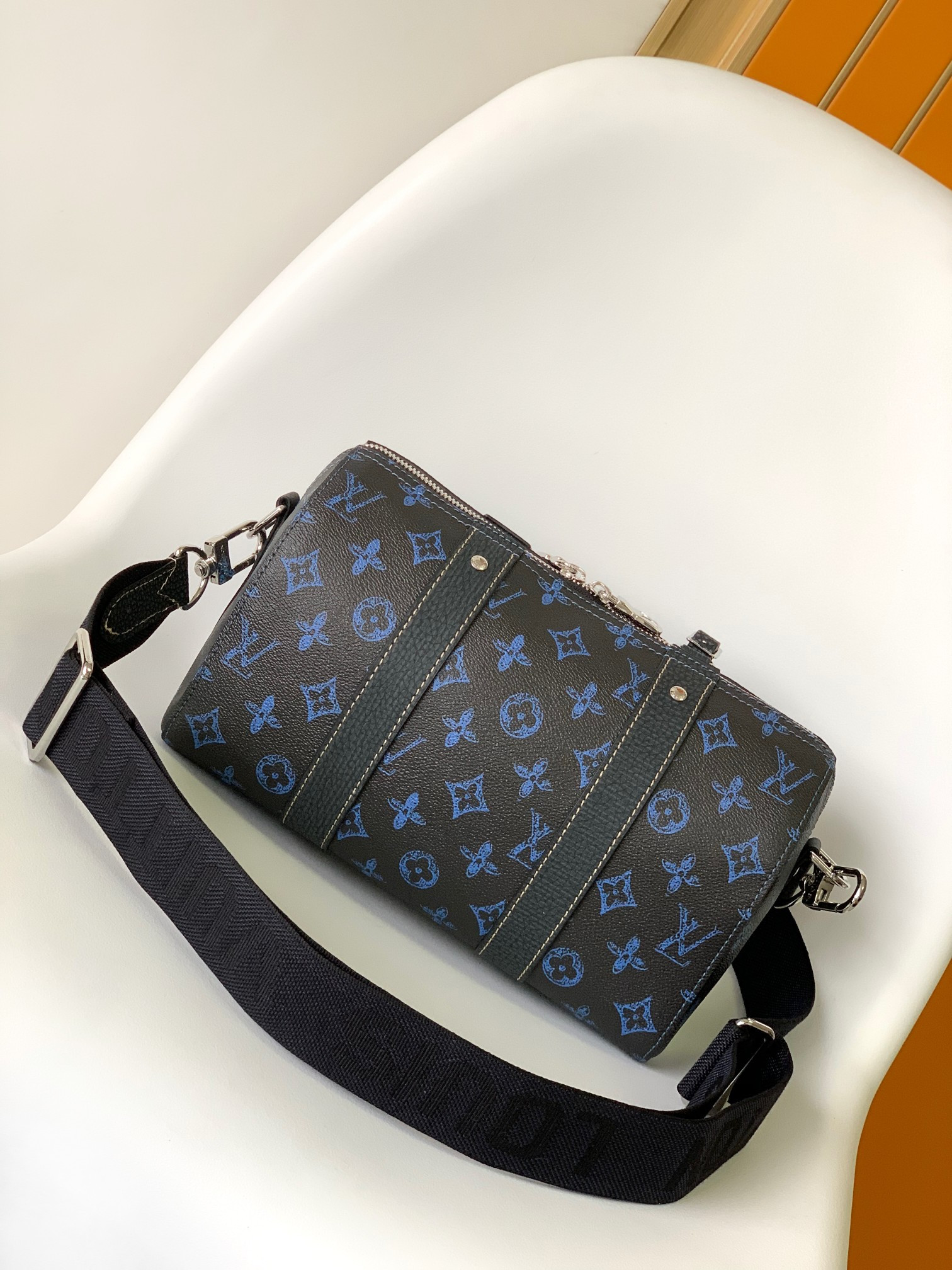 l0*is V*t0n keepall bandoulière 25 m46339 9.8 x 5.9 x 4.3 inches