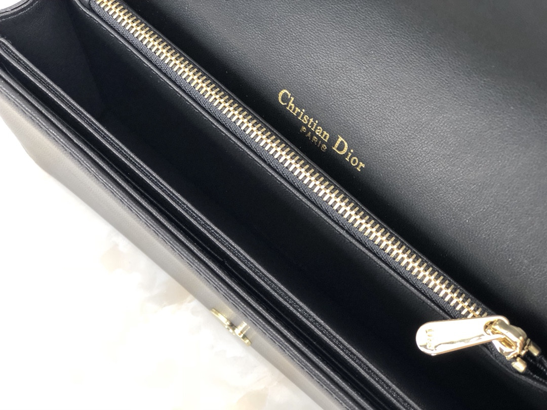 lady D*or pouch black cannage 8.5 x 4.5 x 1 inches