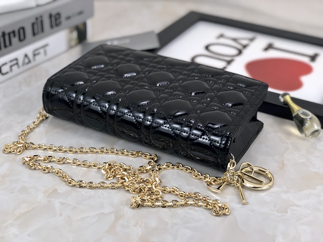 lady D*or pouch black patent cannage calfskin 8.5 x 4.5 x 1 inches