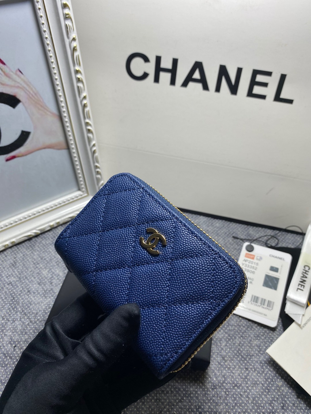 Ch*el zipped coin purse 7.5x 11x 2.5cm