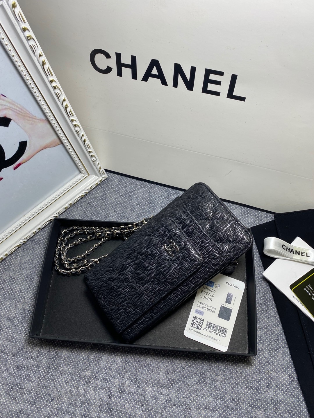 Ch*el long zipped wallet 19-11cm