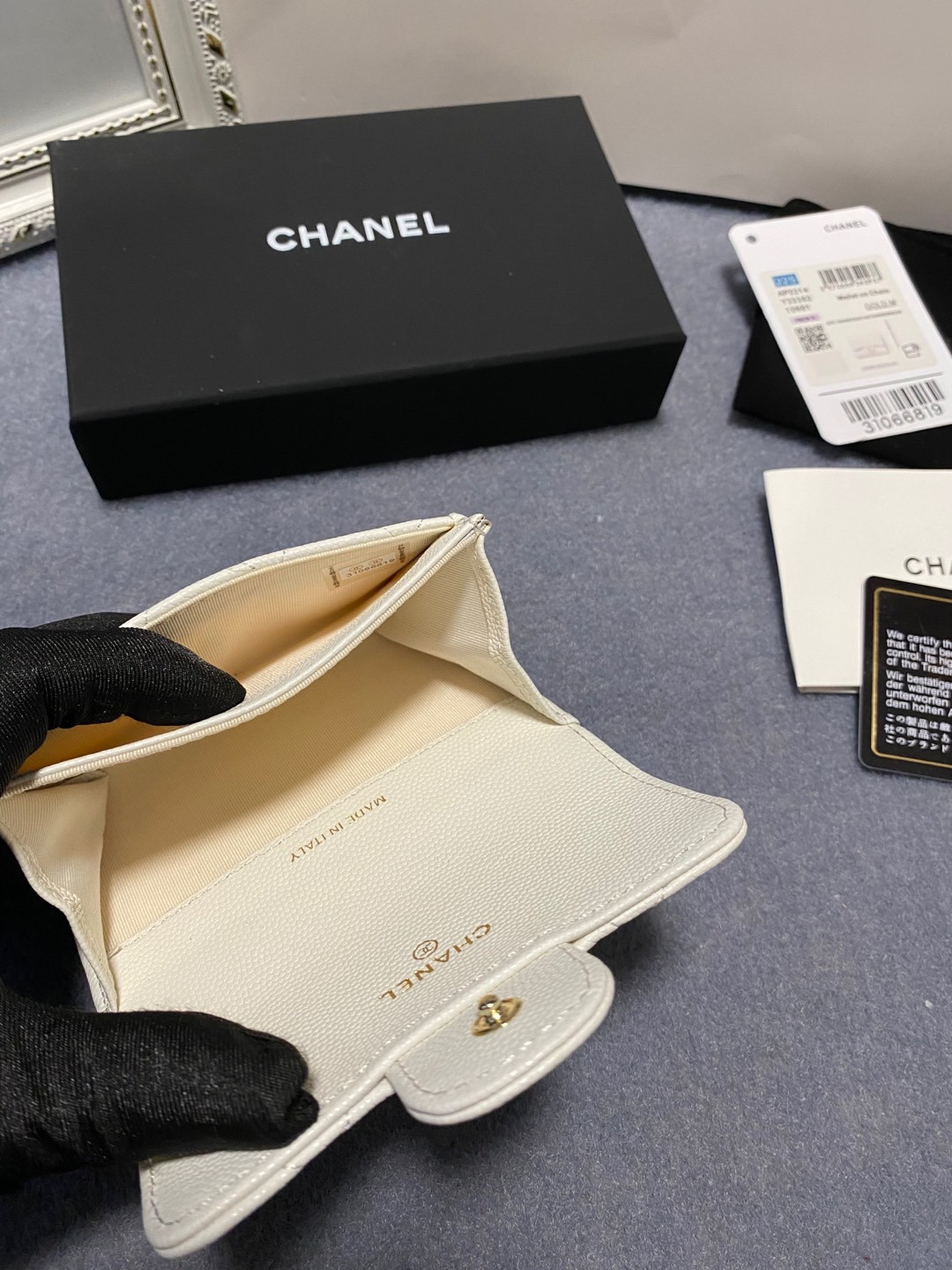 Ch*el card holder 11.3 x 7.5 x 2.5 cm