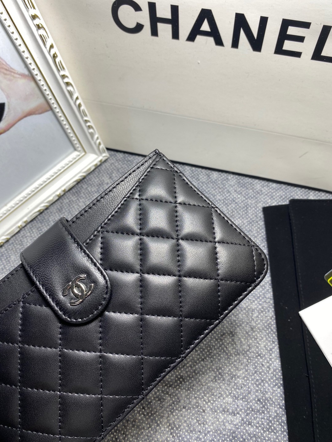 Ch*el card holder 15-10cm