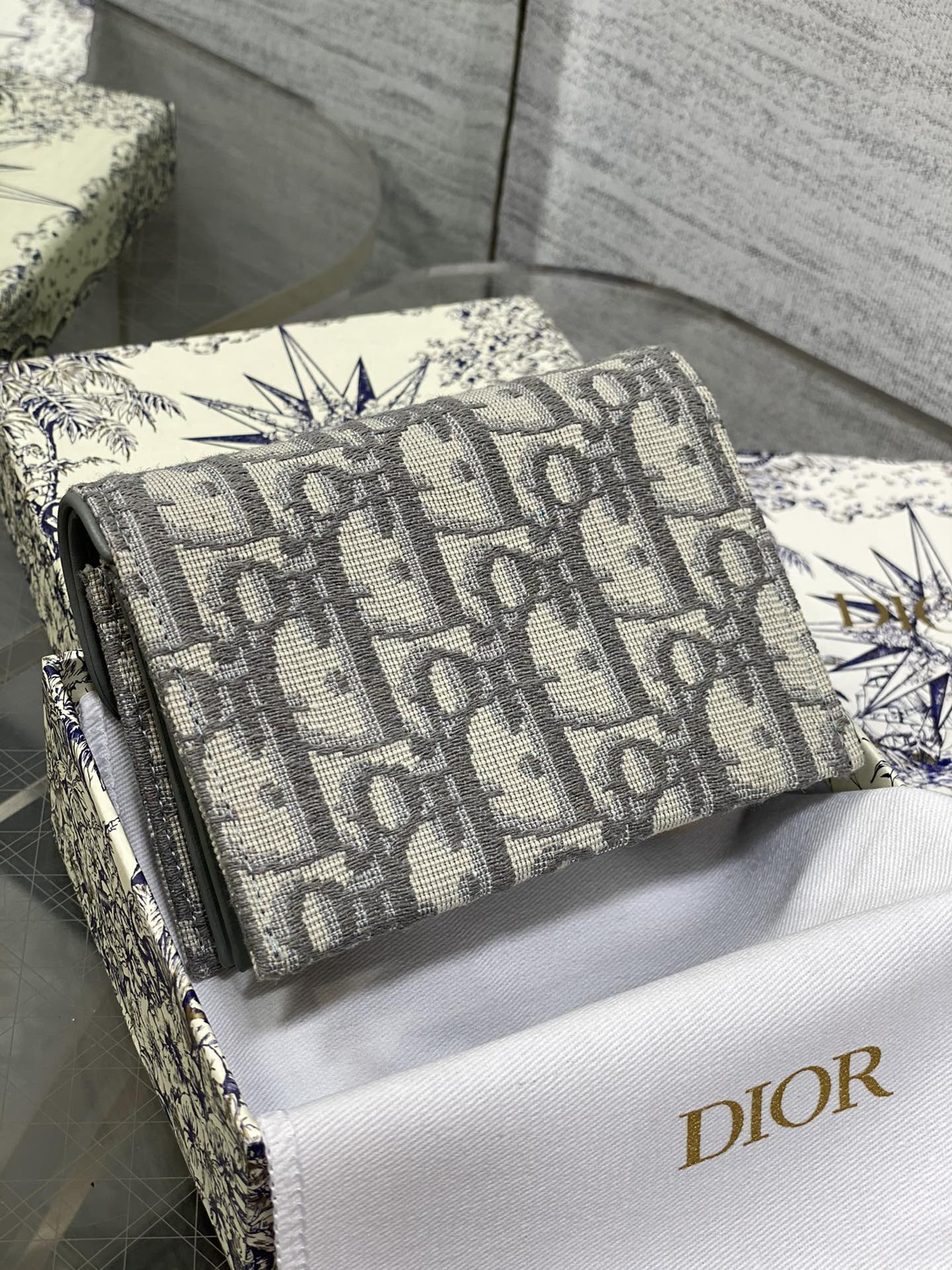 D*or card holder 12-10-5cm