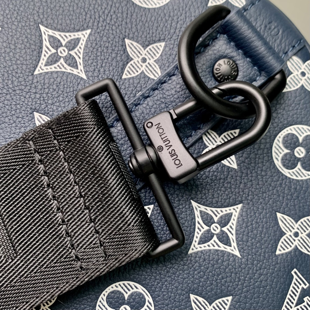 LV Keepall Bandoulière 50  19.7 x 11.4 x 9.1 inches