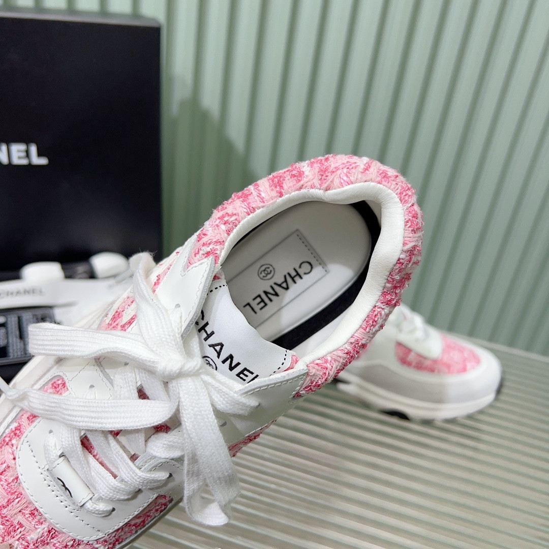 ua Ch*el sneakers tweed