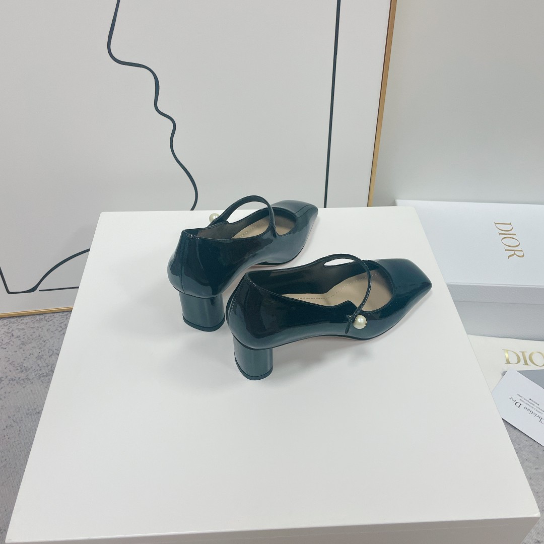 ua jolie D*or pump