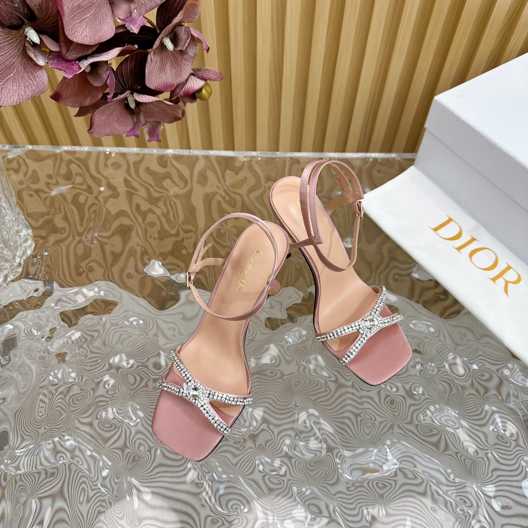 ua D*or slingback pump