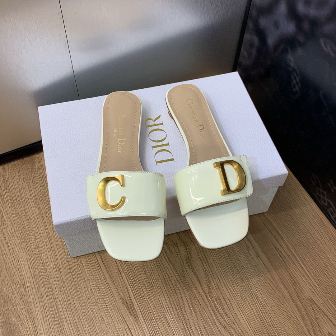 ua D*or or c